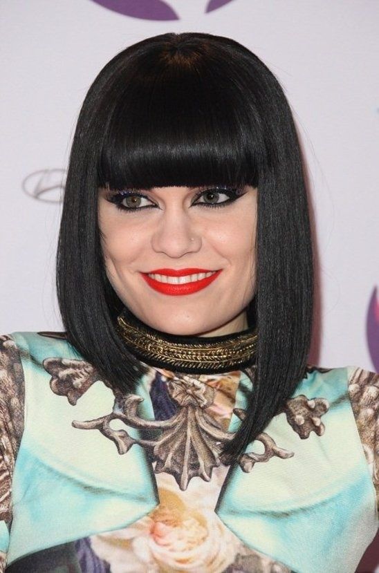 Jessie J - crni bob