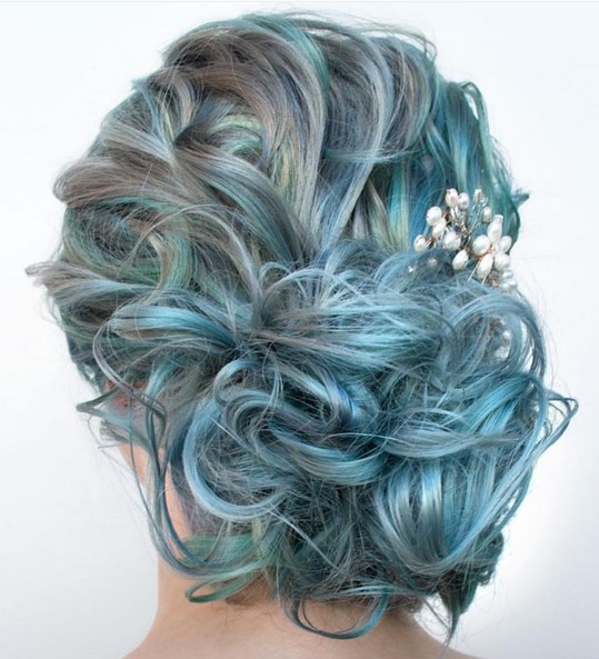 Moderni updo za posebne trenutke