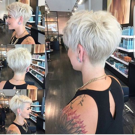 Platinasta pixie frizura